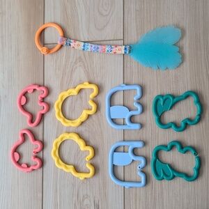 Infantino infant ring toys with Animals and Feather